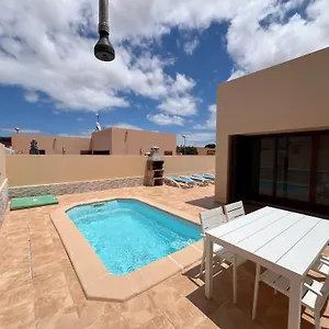 anahi-homes-corralejo-villa-dracaena-2.hotelsfuerteventura.org/